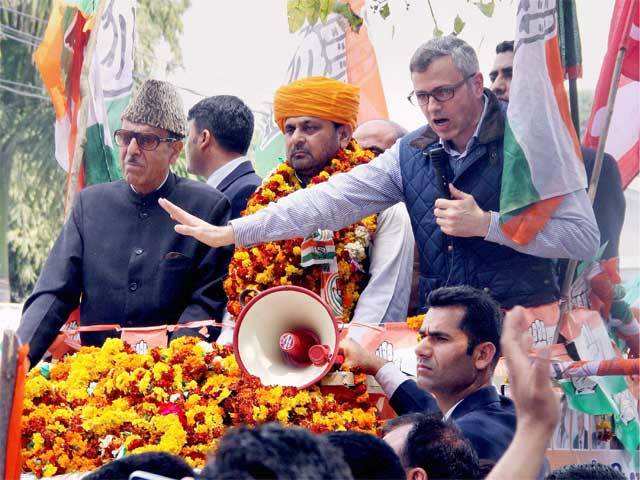 Omar Abdullah at rally to support Cong candidate