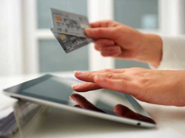 Four factors to consider while choosing your credit card