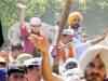General elections 2014: Arvind Kejriwal hits road, steals show in Chandigarh