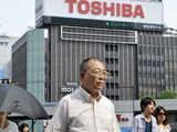 Toshiba plunges into red