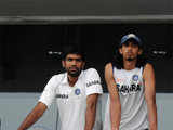 Cricketer Munaf Patel (L) with Ishant Sharma 