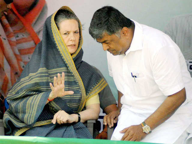 Sonia Gandhi's election campaign rally in Jharkhand