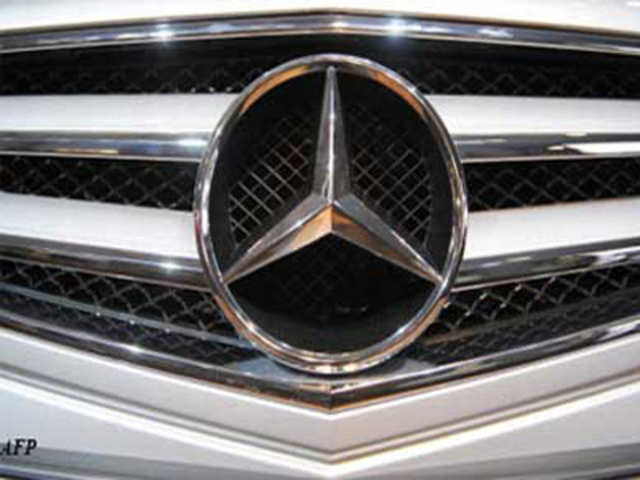 Mercedes-Benz March deliveries rise 13 pct to new record