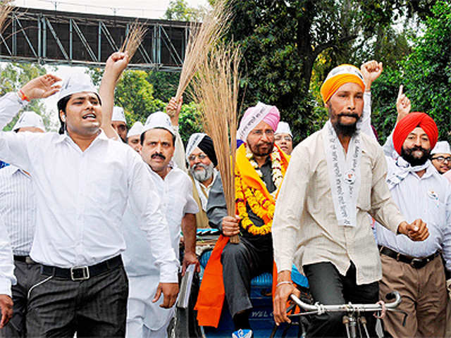 Daljit files nomination papers in Amritsar