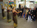 Bush watches performers in Bangkok