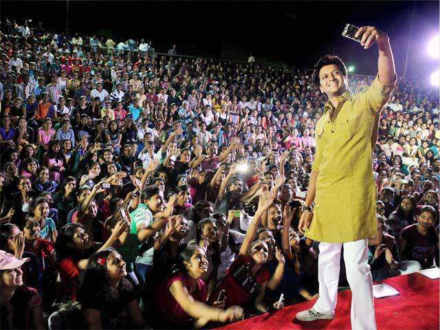 Bollywood actor Ritesh Deshmukh campaigning