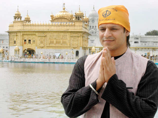 Vivek Oberoi at the Golden Temple