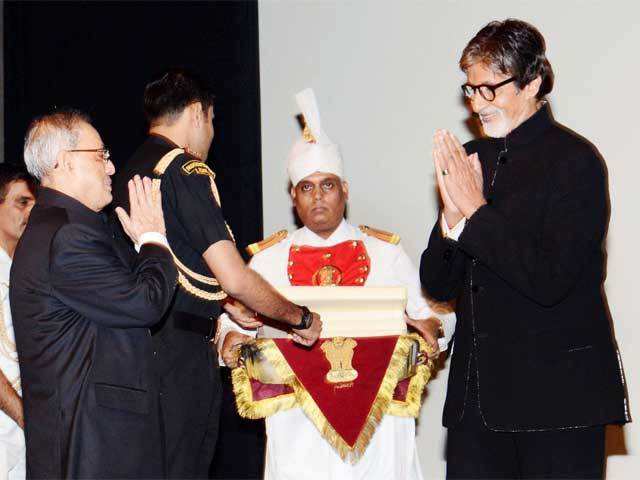 Pranab Mukherjee with Amitabh Bachchan