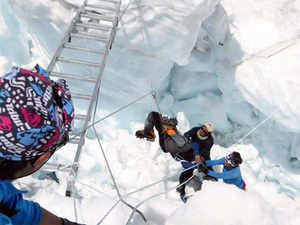 Death toll in worst-ever Everest accident rises to 13 - The Economic Times