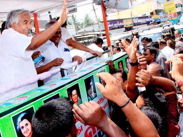 Oommen Chandy at an election rally