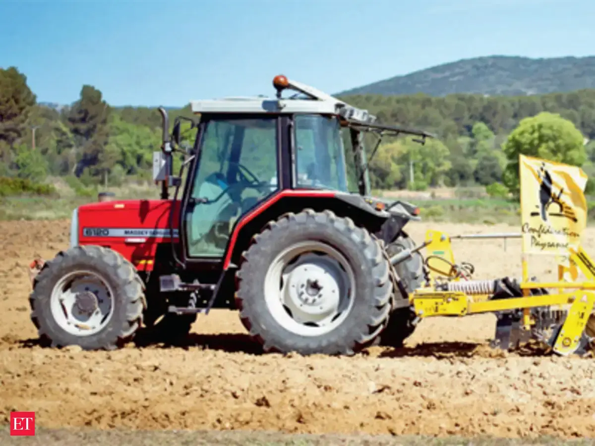 Tractor Sales Register 20 Pc Growth In 2013 14 The Economic Times