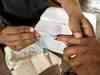 Lok Sabha polls 2014: Polling briefly stopped at booth in Pulwama