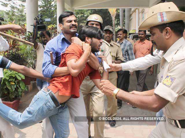 ABVP students arrested in Bangalore