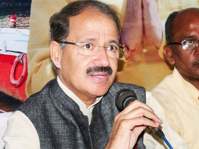 Rashid Alvi at a press conference