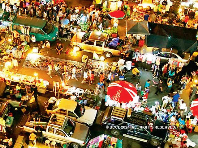 4) Ratchada Night Bazaar, Bangkok