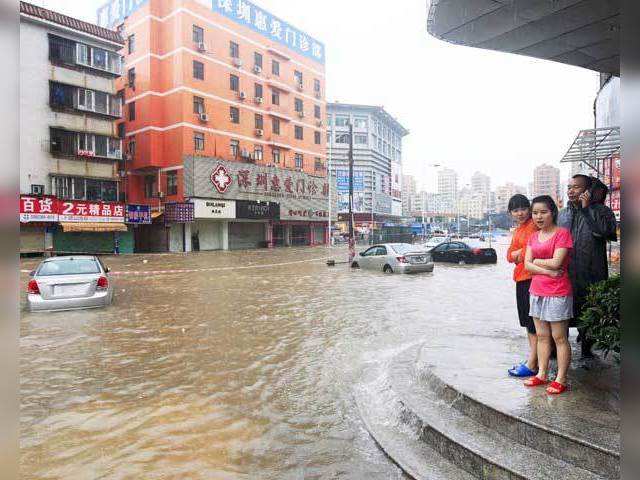 People taking shelter