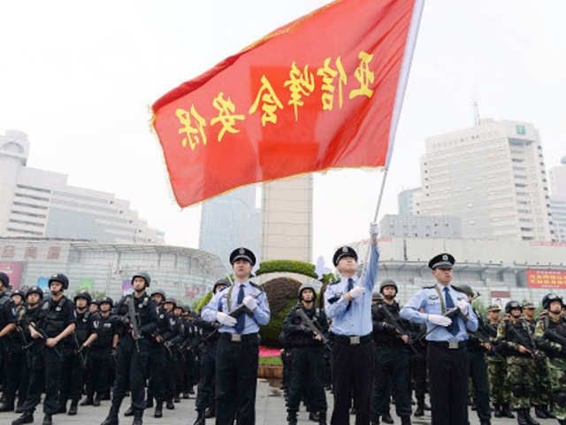 Launching ceremony of joint armed patrols in Shanghai