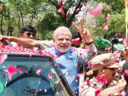 Narendra Modi heads to 7RCR: Live Updates - The Economic Times