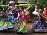 Rehearsals for the "garba" dance