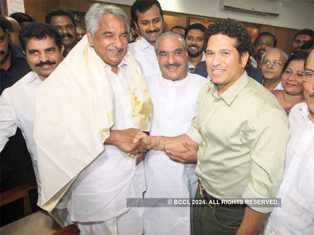 Sachin Tendulkar with Kerala CM