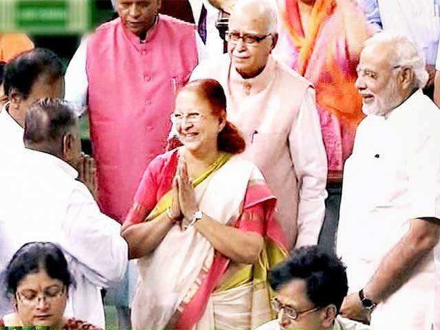 Sumitra Mahajan with Mulayam Singh Yadav