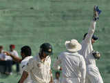 Zahee & Dhoni celebrates dismissal of Brett Lee