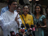 Jet Airways employees with Raj Thackeray