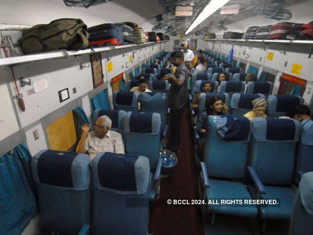 New coaches of Deccan Queen have air brakes