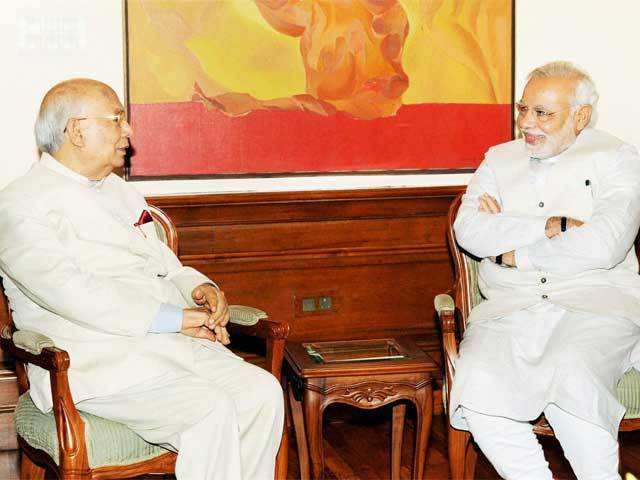 Karnataka Governor HR Bhardwaj meets PM Modi