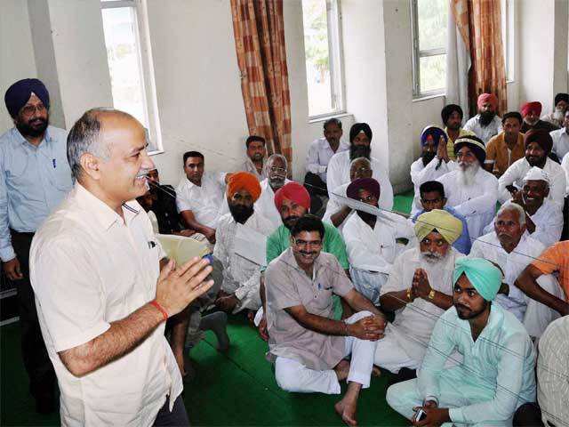 Manish Sisodia addresses party volunteers