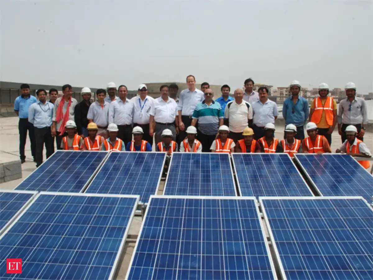 Delhi Metro's first roof top solar power plant - Delhi Metro's solar ...