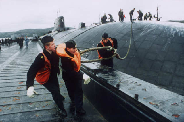 us navy submarine accident