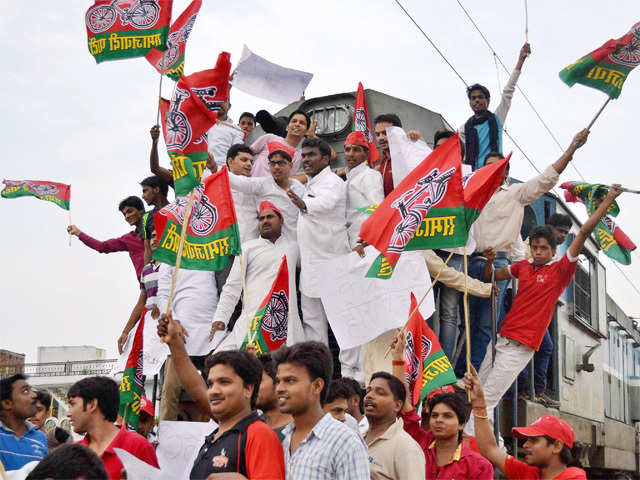 Samajwadi Party workers protest