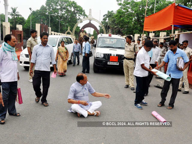 Arun Kumar sitting on Dharna