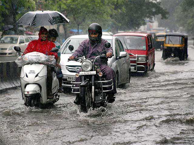 Waterlogged road in Thane