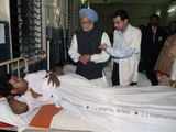 PM and Sonia visit J J hospital 