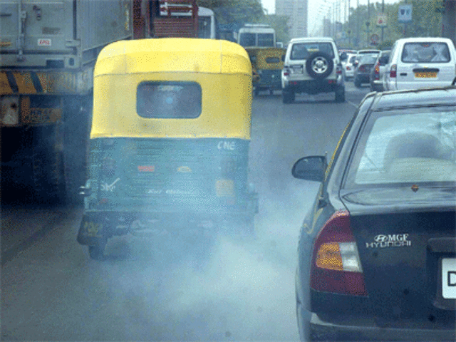 Colour-coded stickers for cars with pollution under control certificate