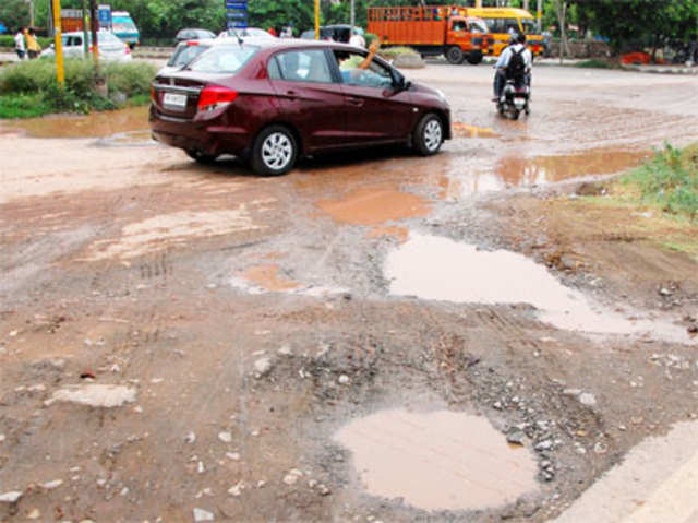 New Motor Vehicle Bill to hold government bodies responsible for bad roads