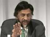 Malls are energy guzzlers, says R K Pachauri