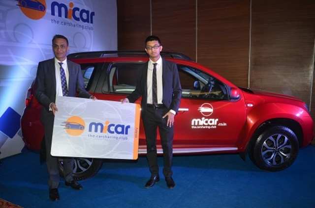 Vinod Agarwal Founder  Suyagya Agarwal co-founder  director unveils MiCar Card (1)