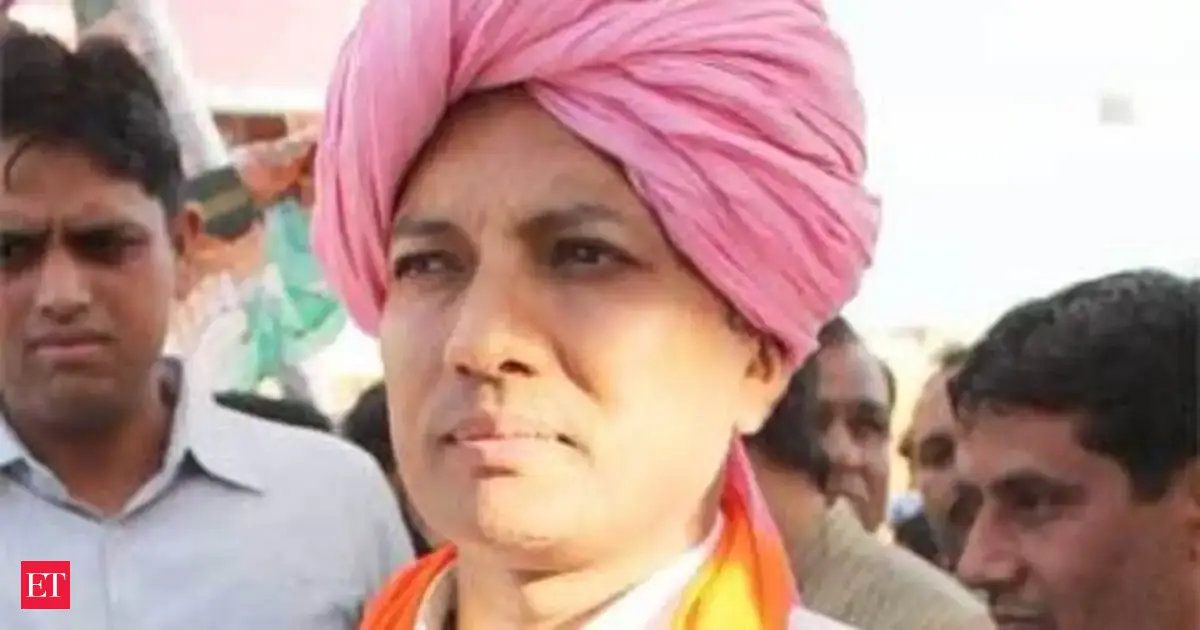 Naveen Jindal takes Rs 18 crore hit as JSPL profits dip sharply in 2013 ...