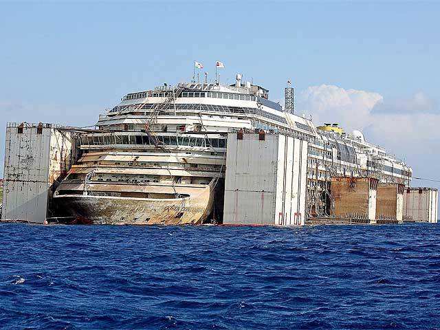 Works to re-float Costa Concordia