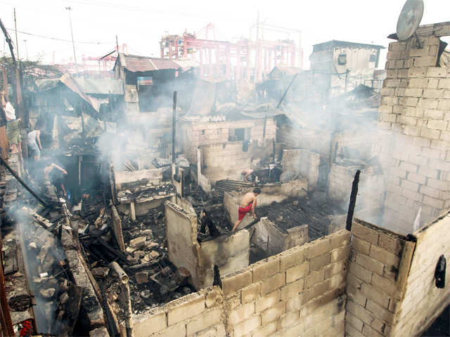 Fire in Tondo slum area