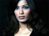 Freida Pinto - Slumdog Millionaire