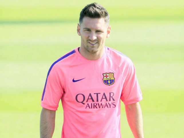 messi in pink jersey