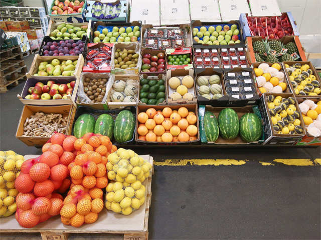 Russian President bans import of food from countries sanctioning Moscow