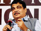 Steps will be taken to restart e-rickshaw operations: Gadkari