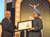 B Muthuraman dedicates award to his 'soldiers'