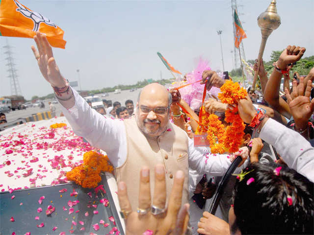 Amit Shah greeted by his supporters