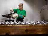 How the Oscar statuettes are made